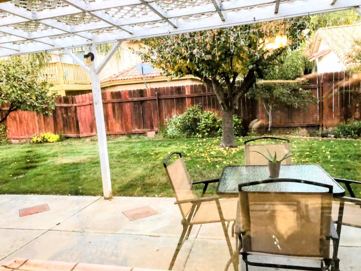 Vineyard Vista Suite With Tv And Private Bathroom Hemet Exterior foto