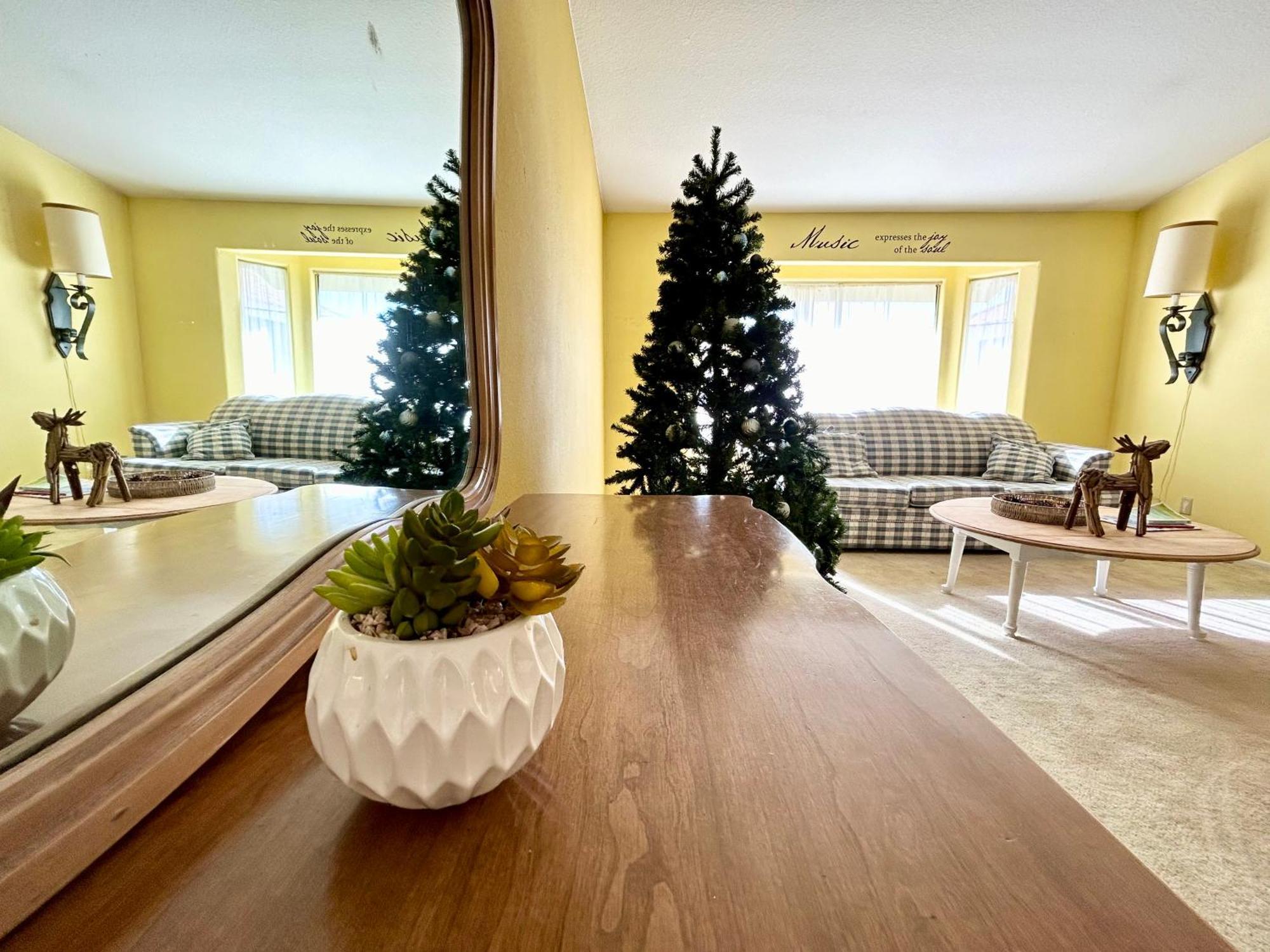 Vineyard Vista Suite With Tv And Private Bathroom Hemet Exterior foto